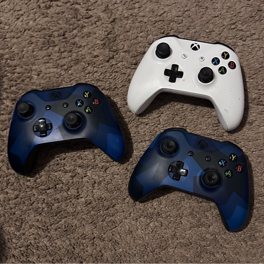 Wireless Xbox Controllers